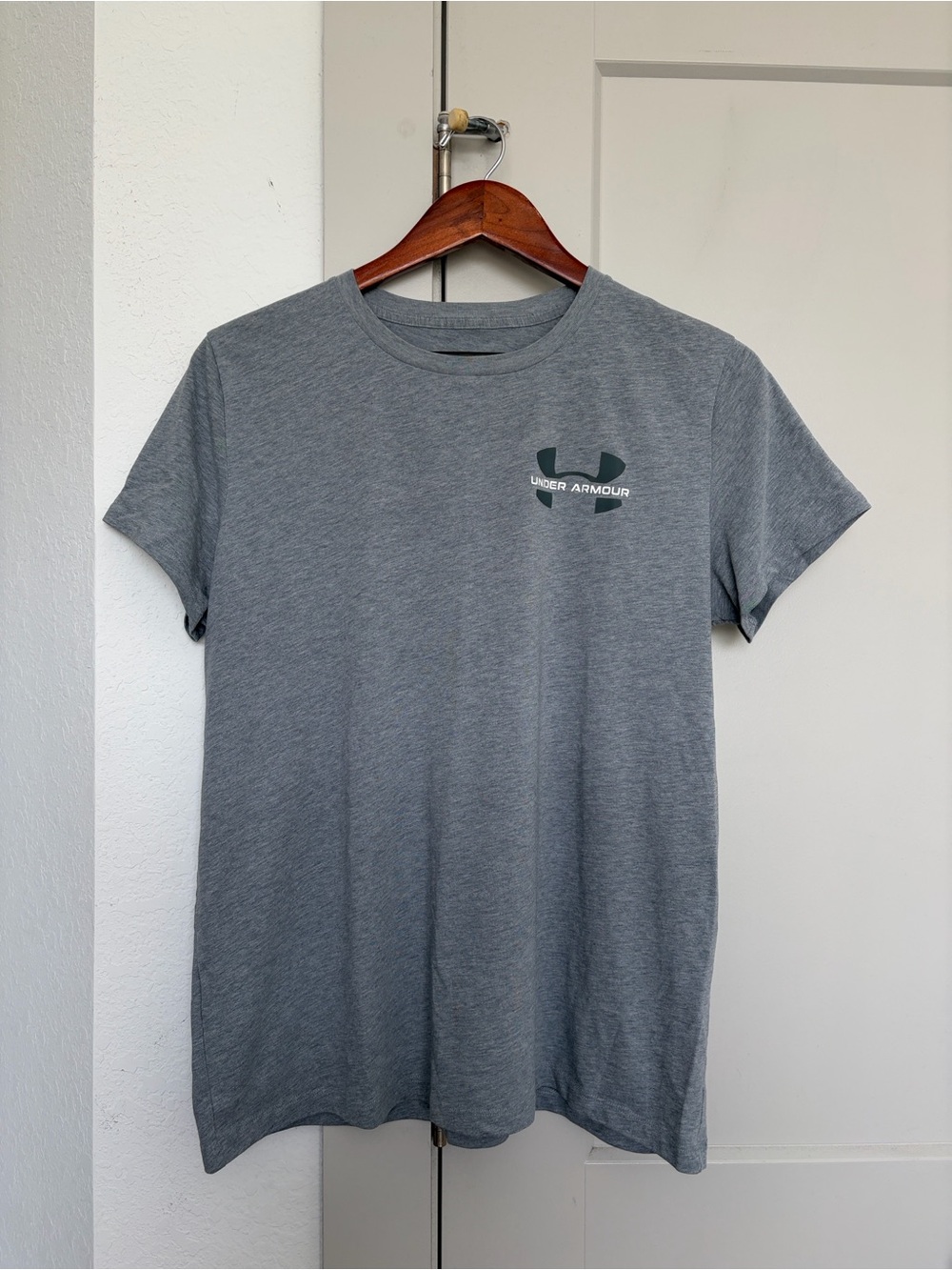 UNDER ARMOUR CLASSIC SHORT-SLEEVE T-SHIRT GREY WOMEN’S XL
